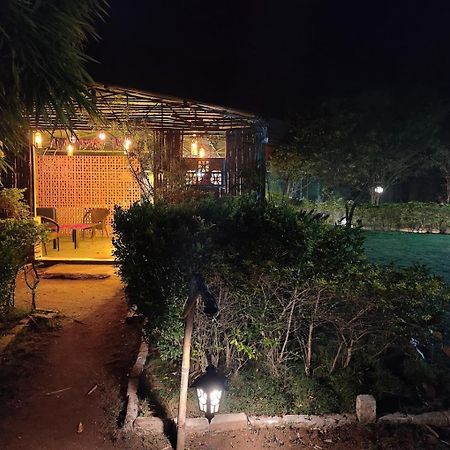 Pench Tiger Trails Resort Khawāsa Eksteriør bilde